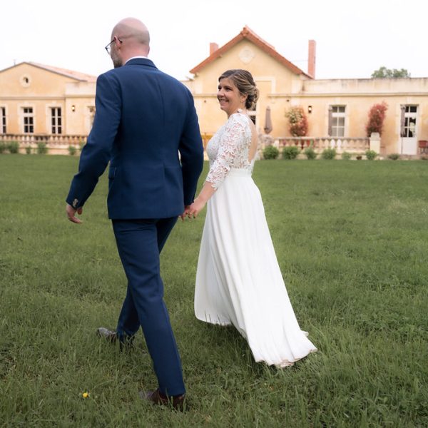 Mariage intimiste au Logis de l’Héronnière : amour, rires et nature